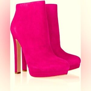 ALEXANDER MCQUEEN Pink Suede Booties